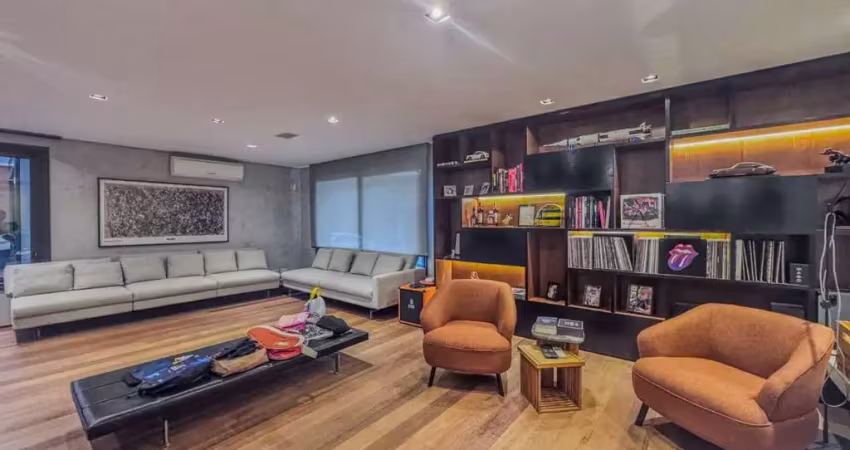 Casa com 5 quartos à venda na Rua Suécia, 529, Jardim Europa, São Paulo
