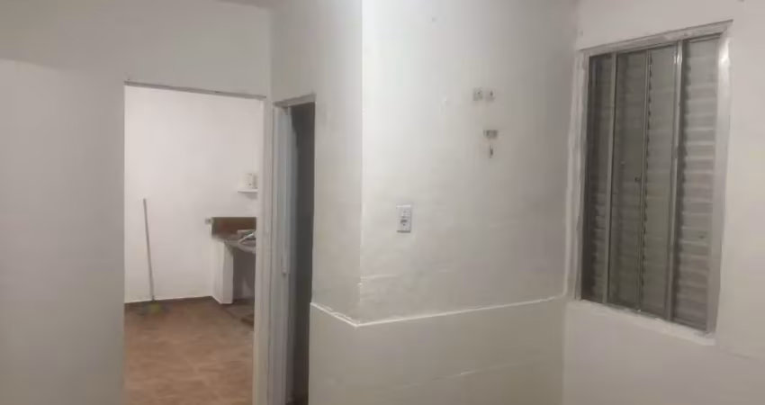 Casa com 1 quarto para alugar na Vila Zat, São Paulo 