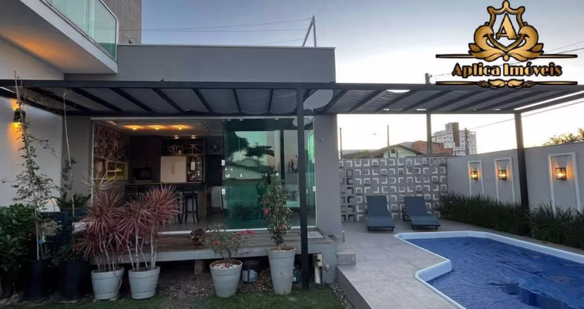 Casa alto padrão em Navegantes - Quadra Mar