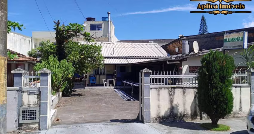 Casa amplo terreno - Meia Praia - Navegantes próximo ao Aeroporto