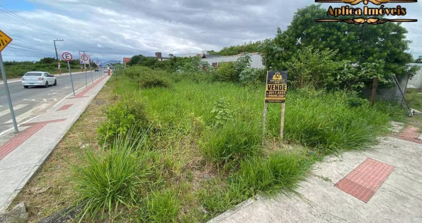 Terreno de esquina na avenida Prefeito José Juvenal Mafra