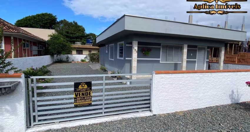 Casa com 02 Quartos na Meia Praia, amplo terreno