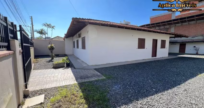 Casa para locação - amplo terreno - com 4 quartos no gravatá