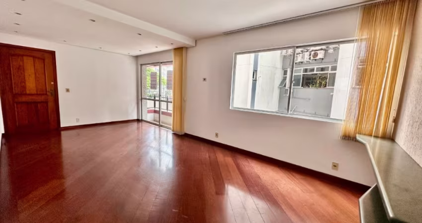 Apartamento de 116m² com 3 quartos sendo 1 suíte no Centro