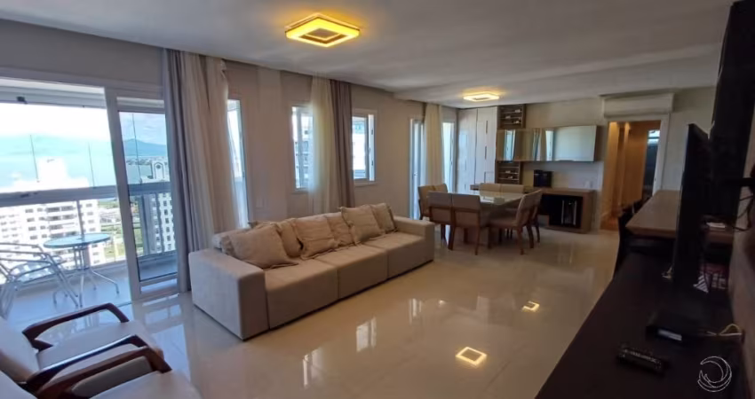 Apartamento de 141m² com 3 quartos sendo 2 suítes no Centro
