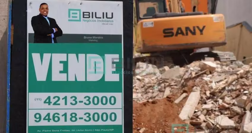 Terreno à venda na Cidade Líder, São Paulo 