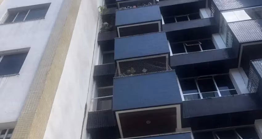 Cód. 309 Jardim Apipema Cobertura Triplex com 5/4, sendo 2 suítes