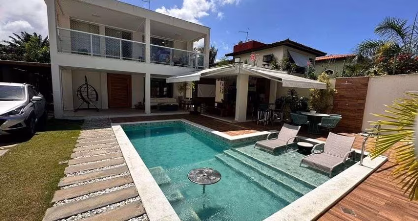 Cód. 498/3034 Vilas do Atlântico Casa com 4/4 Reformada e Piscina Privativa