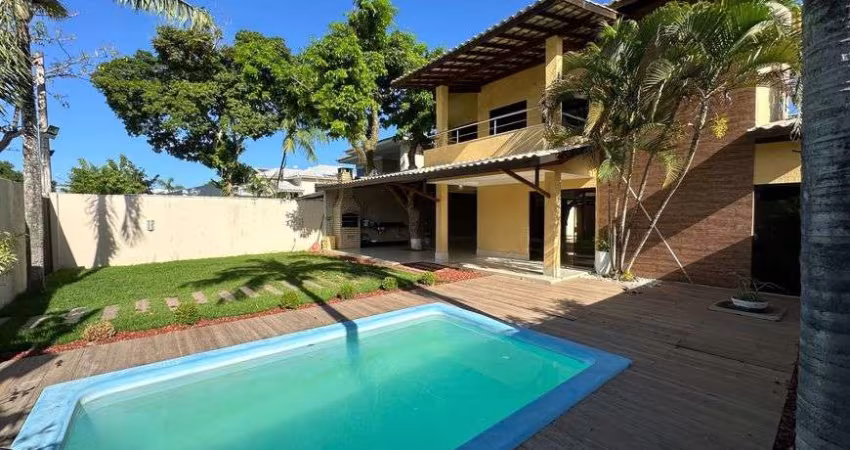 Casa duplex em condomínio com 5 dormitórios, suites no cond. Villas do Joanes / Lauro de Freitas BA