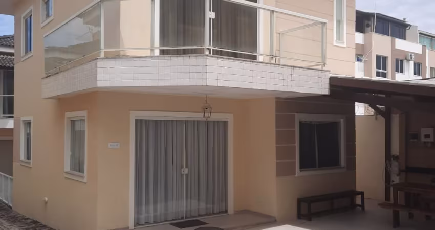 Cód. 572 Ipitanga Casa Duplex com 4/4 sendo 3 suítes e 2 Vagas
