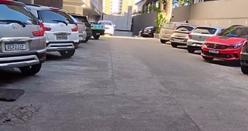 Cód. 271 Corredor da Vitória 4/4, sendo um suíte Espaçoso