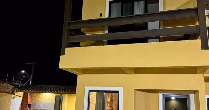 Cód. 539 Flamengo Casa Duplex 3/4 com suíte Perto da Praia