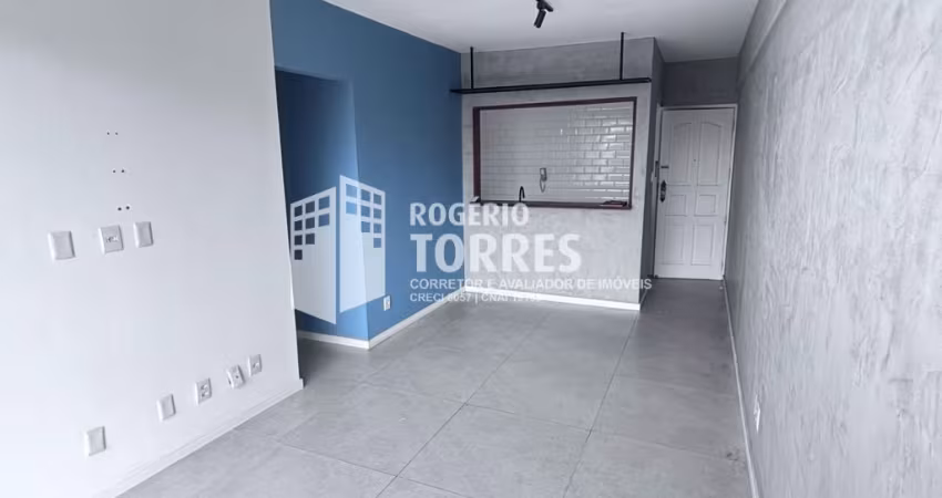 Apartamento a venda de 2/4, 1 suíte, REFORMADO e DECORADO no Cond. João Durval em Pernambués