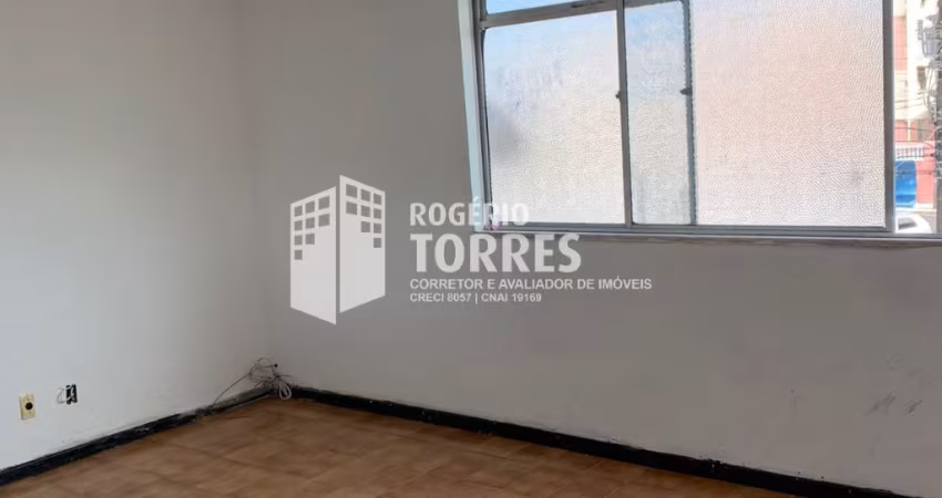 Apartamento a venda de 2/4 com dependência no Vale dos Lagos