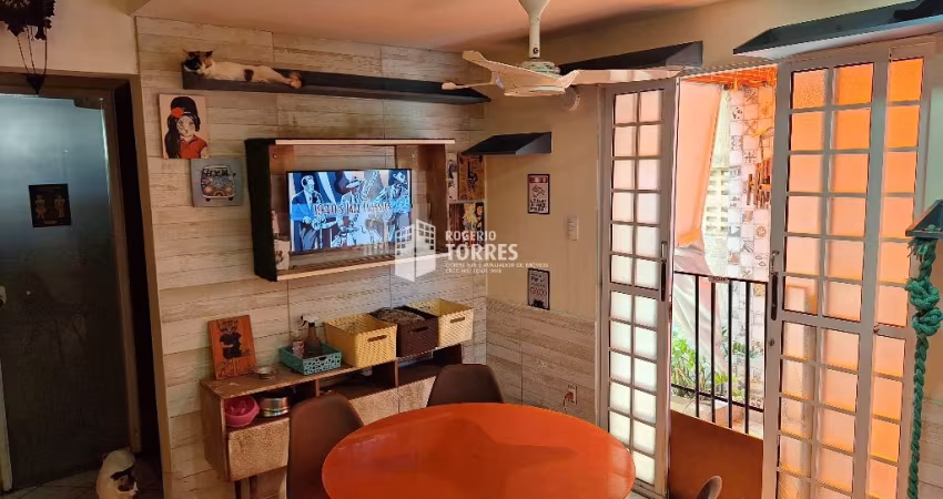Village duplex a venda de 3/4, 1 suíte com varandas e 2 garagens em PATAMARES