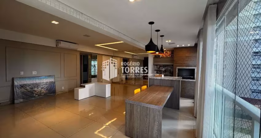Apartamento a venda de 2/4, 1 suíte + home office, varanda com ilha e churrasqueira e 2 garagens soltas no GREENVILLE
