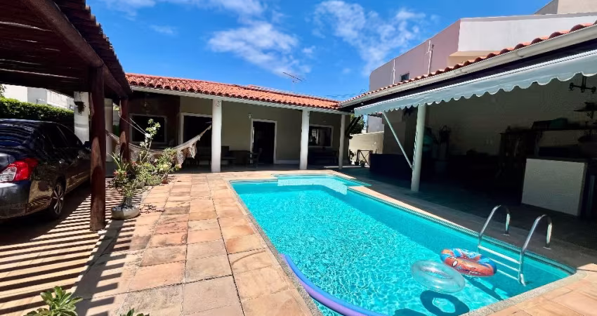 Cód. 273 Buraquinho Casa 5/4 sendo 2 suítes e Piscina Privativa com Área Gourmet
