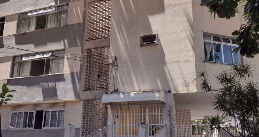 Cód. 43 Barra 3/4 com suíte e Dependência perto do Shopping Barra