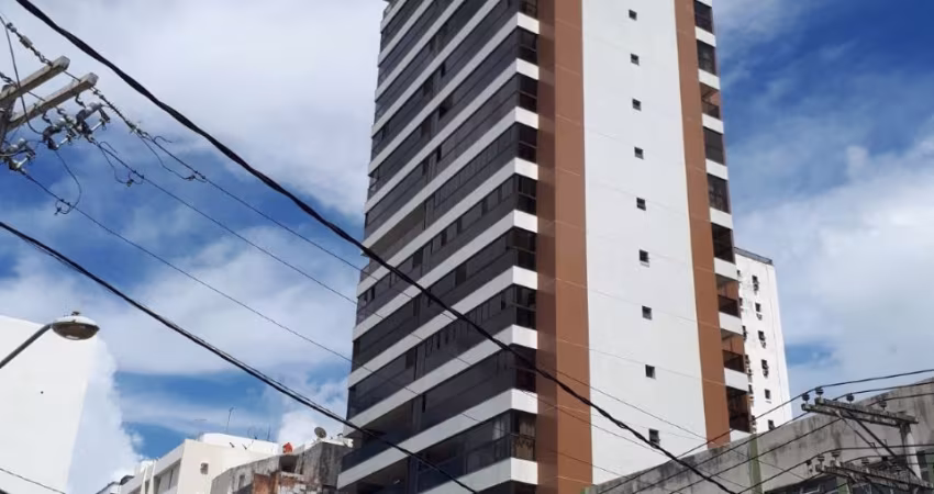 Cód. 401/3232 Ondina 3 suítes Reformado e 4 Vagas Cobertas