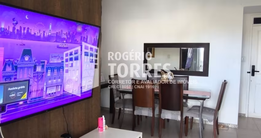 Apartamento a venda de 3/4, 1 suíte e 3 garagens em Armação