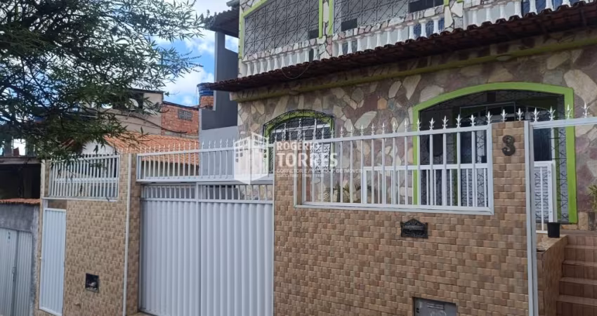 Vendo casa de 3/4 sendo 1 suíte e 2 vagas de garagem em Castelo Branco