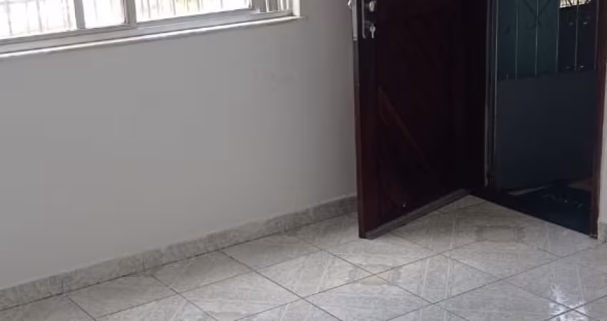 Cód. 118 Cabula VI 2/4 Térreo Gradeado