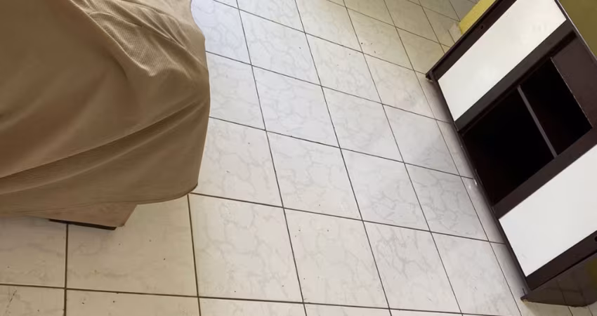 Cód. 95 Costa Azul 2/4 Nascente e 2º Andar