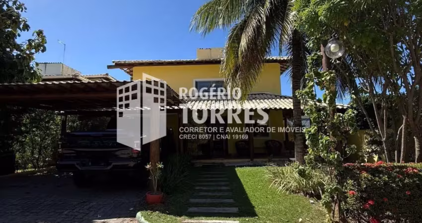 Casa duplex a venda de 4/4, 2 suítes, espaço gourmet e dependência e garagens em portão