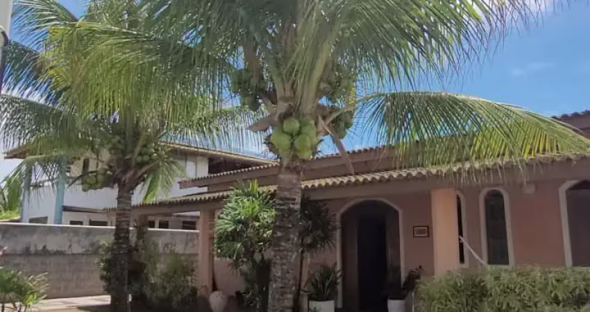 Cód. 235 praia do flamengo casa com 4/4 sendo suítes e dependência