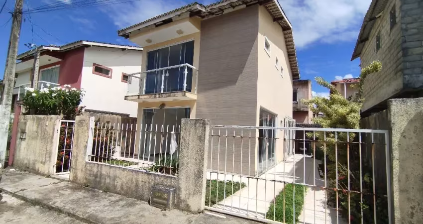 Casa em condomínio duplex em vilas abrantes  camaçari próximo a estrada do coco