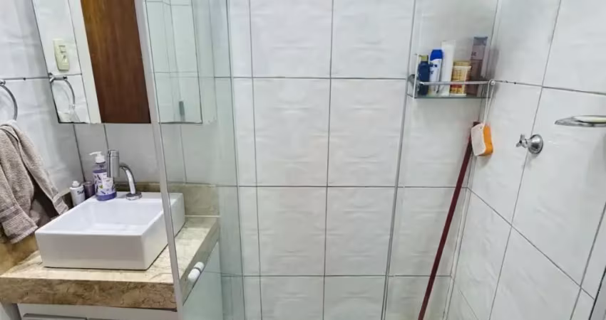 Lindo apartamento com fino acabamento, todo no porcelanato