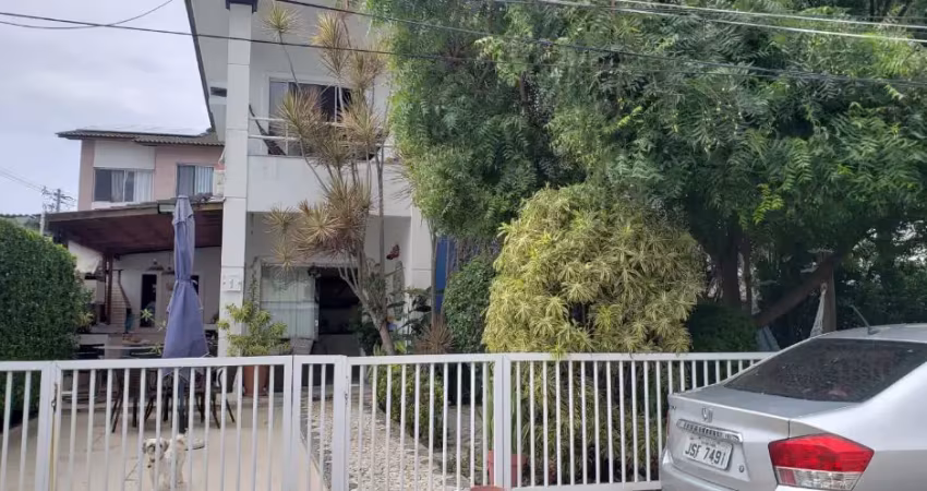 Cód. 577 buraquinho casa com 4/4 sendo 3 suítes e 2 varandas.