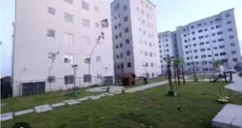 Cód. 55 saboeiro 2/4 reformado em condomínio fechado com elevador