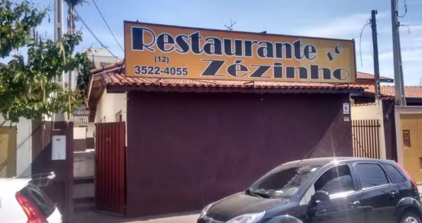 Casa com 3 dormitórios à venda, 210 m² por r$ 600.000,00 - vila bourghese - pindamonhangaba/sp