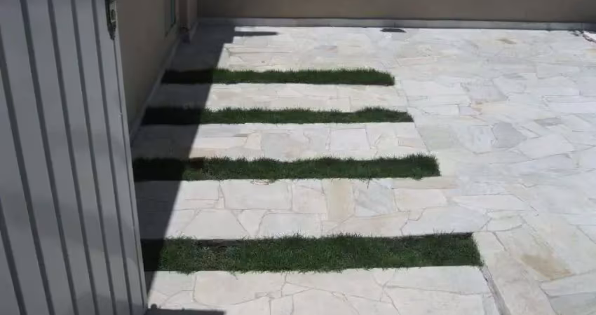 Sobrado com 2 dormitórios à venda, 250 m² por r$ 800.000,00 - laerte assunção - pindamonhangaba/sp
