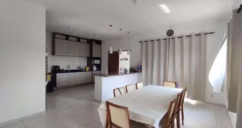 Sobrado com 2 dormitórios à venda, 209 m² por r$ 780.000 - vila suiça - pindamonhangaba/sp