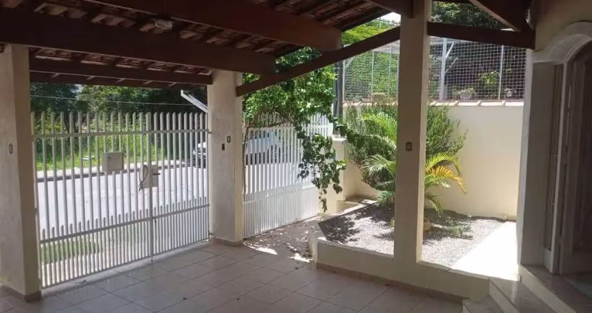 Casa com 3 quartos à venda, mombaça - pindamonhangaba