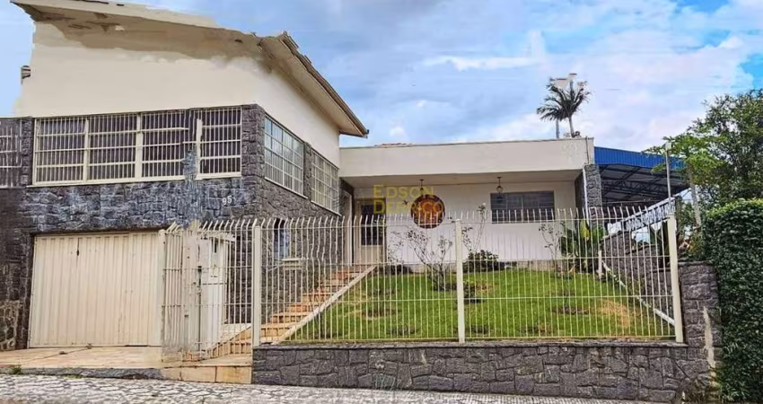 Casa comercial com 5 quartos, Centro - Pindamonhangaba