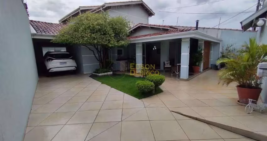 Casa com 4 dormitórios à venda, 200 m² por R$ 795.000 - Parque São Domingos - Pindamonhangaba/SP