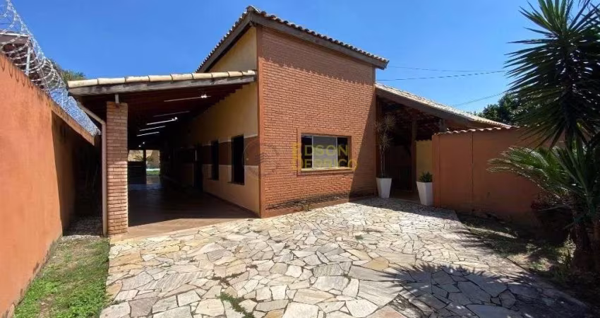 Casa com 3 dormitórios à venda, 326 m² por R$ 790.000,00 - Jardim Residencial Doutor Lessa - Pindamonhangaba/SP
