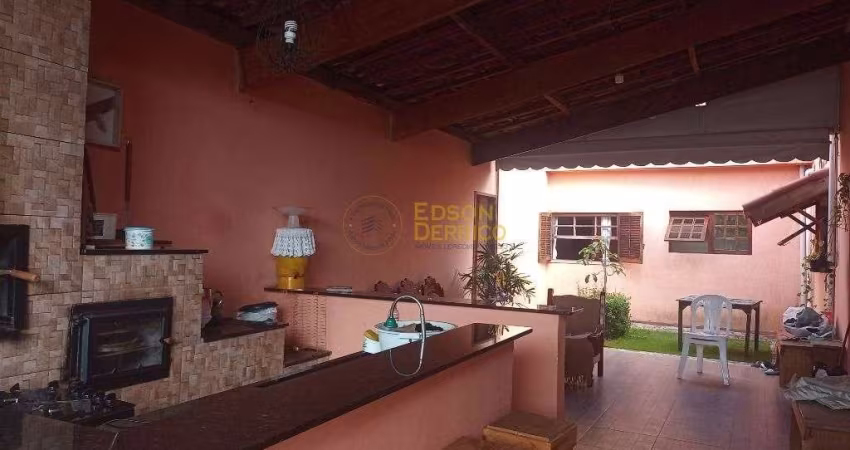 Sobrado com 4 dormitórios à venda, 200 m² por R$ 700.000 - Campo Alegre - Pindamonhangaba/SP