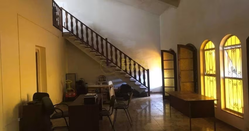 Sobrado à venda, 283 m² por R$ 2.160.000,00 - São Benedito - Pindamonhangaba/SP