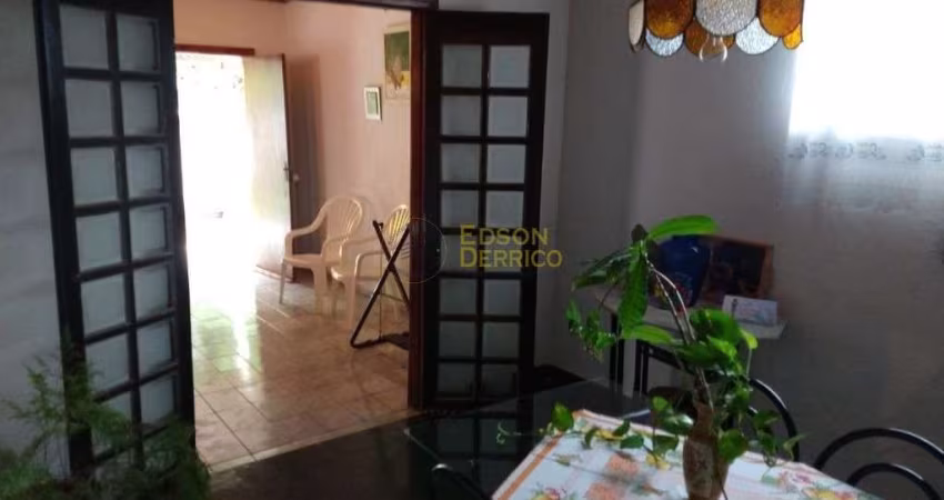 Casa com 2 dormitórios à venda, 136 m² por R$ 230.000,00 - Jardim Eloyna - Pindamonhangaba/SP