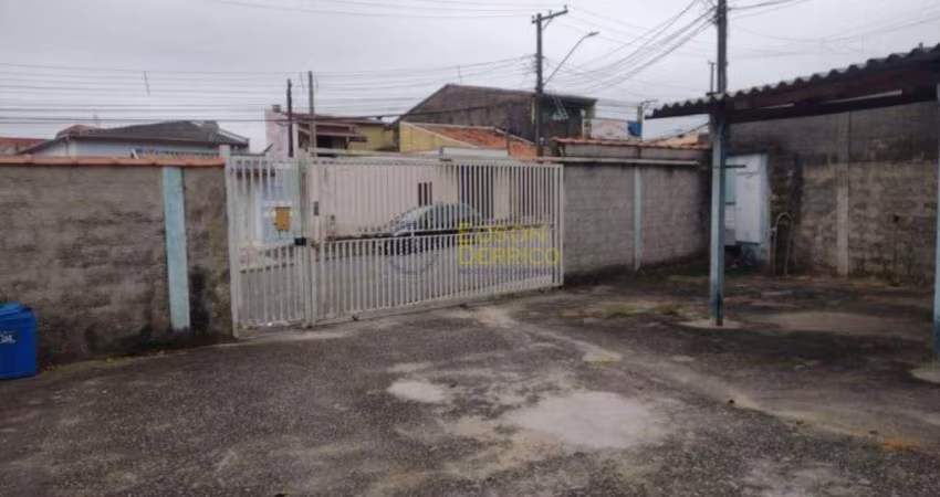 Apartamento com 2 dormitórios à venda, 54 m² por R$ 135.000,00 - Mombaça - Pindamonhangaba/SP