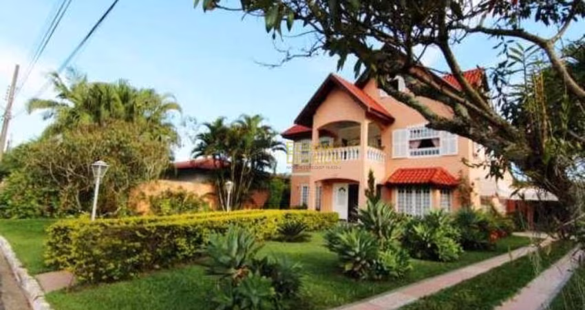 Casa à venda, 248 m² por R$ 2.000.000,00 - Condomínio Village Paineiras - Pindamonhangaba/SP