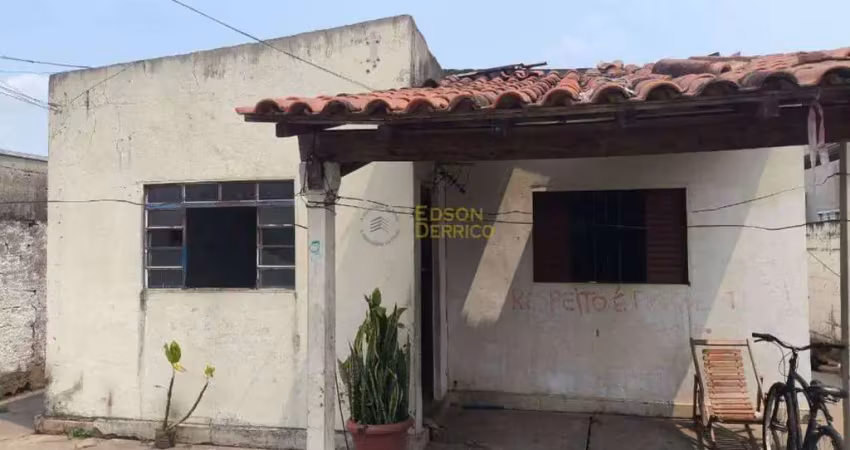 Casa com 2 dormitórios à venda, 75 m² por R$ 165.000,00 - Conjunto Residencial Araretama - Pindamonhangaba/SP