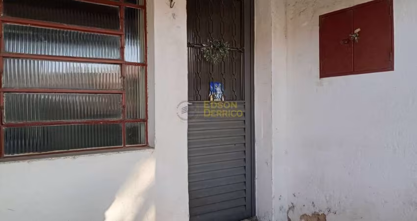 Casa com 3 quartos, Parque São Benedito - Pindamonhangaba