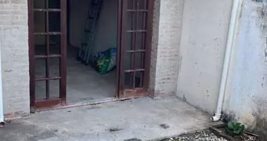Casa á venda com 2 quartos, residencial comercial cidade vista alegre - pindamonhangaba