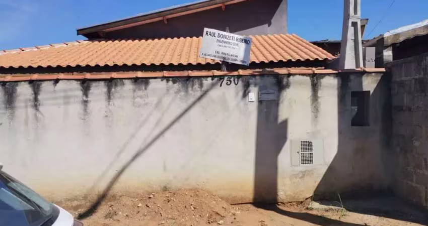 Casa á venda com 2 quartos, parque shangri-lá - pindamonhangaba