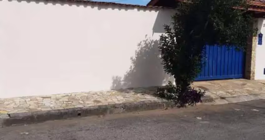 Sobrado á venda com 3 quartos, campo alegre - pindamonhangaba